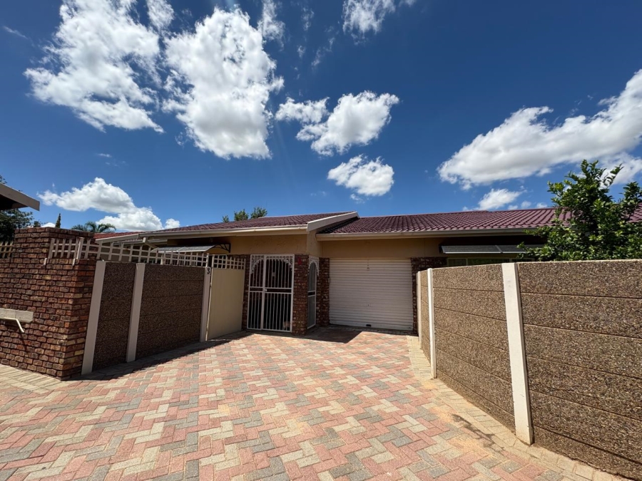 3 Bedroom Property for Sale in Riebeeckstad Free State